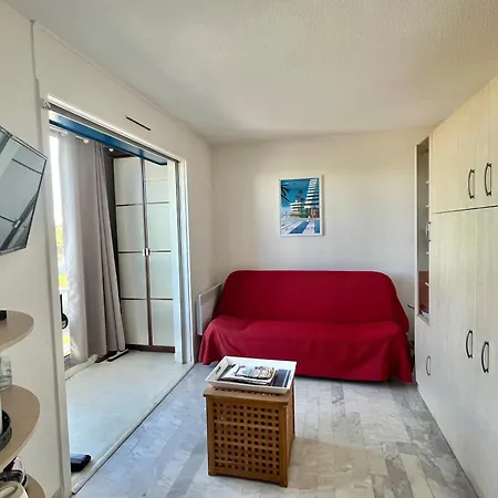 Apartment Lumineux Avec Terrasse Et Parking Prive, A 600m De La - Fr-1-716-76 *