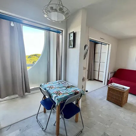 Lumineux Avec Terrasse Et Parking Prive, A 600m De La - Fr-1-716-76 Apartment La Grande-Motte